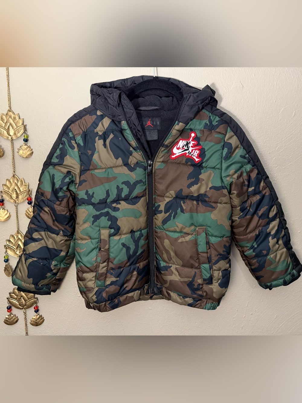 Nike Air Jordan Boy's Jumpman Classic Mashup Logo Camo Puffer Jacket Size 7